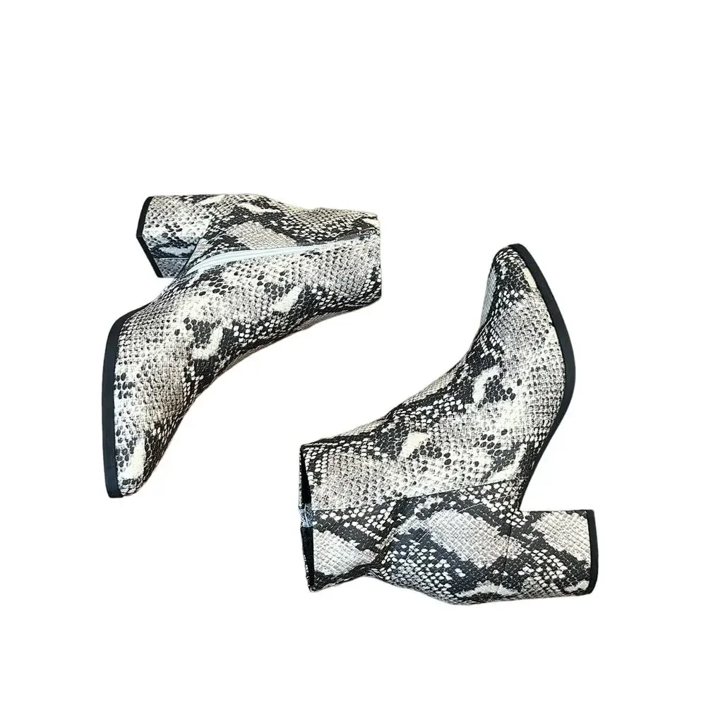 MADDEN GIRL Rapid Sock Booties Snake-Skin Booties, Size 7.5